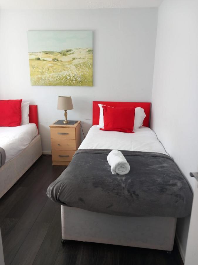 Penllech House - Huku Kwetu Notts - 3 Bedroom Spacious Lovely And Cosy With A Free Parking- Affordable And Suitable To Group Business Travellers Ноттінгем Екстер'єр фото